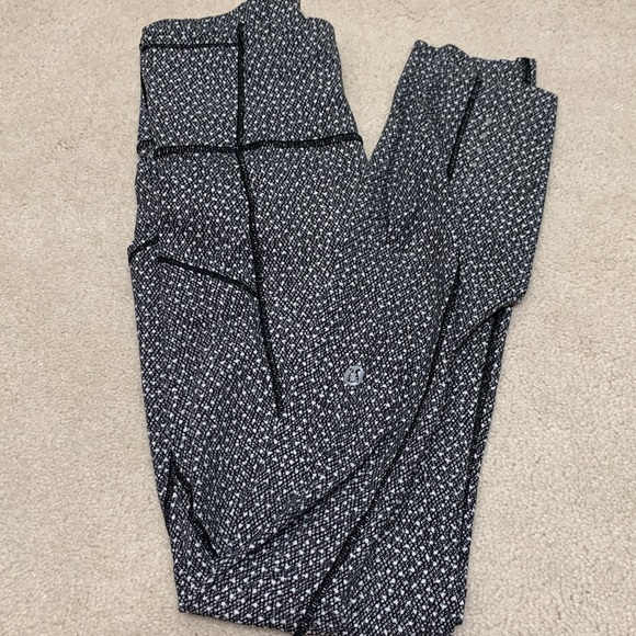 Lululemon leggings! - Picture 2 of 5